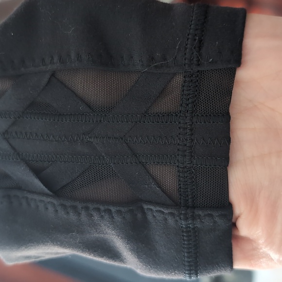 lululemon like new - All The Right Places High-Rise Crop Mesh Lattice - 8 - Picture 5 of 6